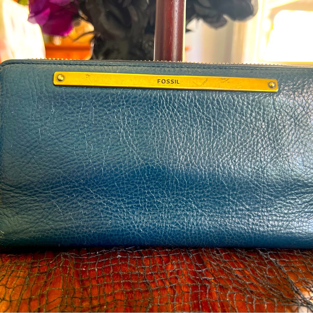 Gently used wallet